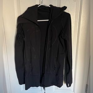 Lulu size 4 black Stride Jacket
